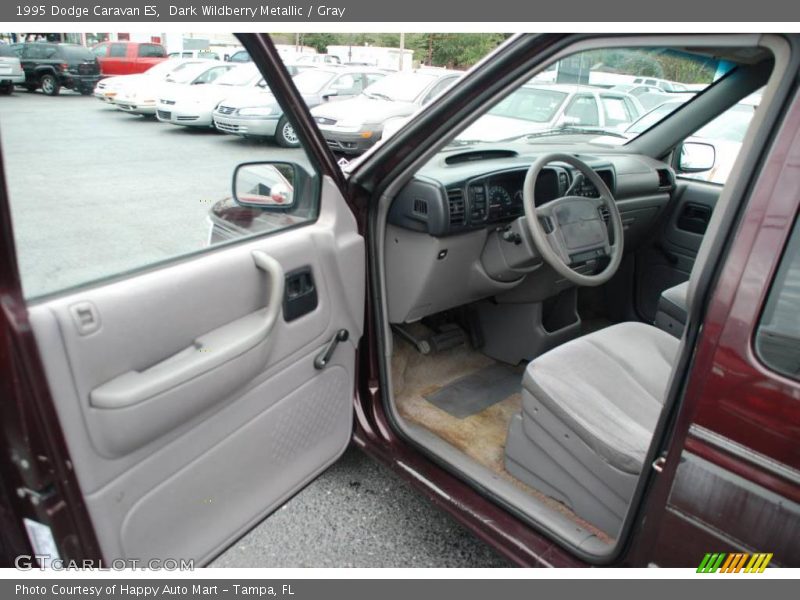 Dark Wildberry Metallic / Gray 1995 Dodge Caravan ES
