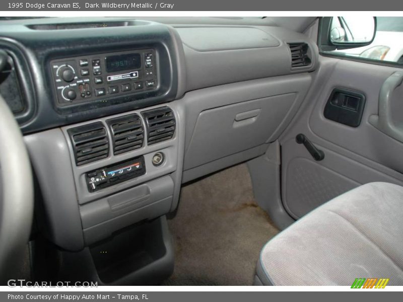 Dark Wildberry Metallic / Gray 1995 Dodge Caravan ES