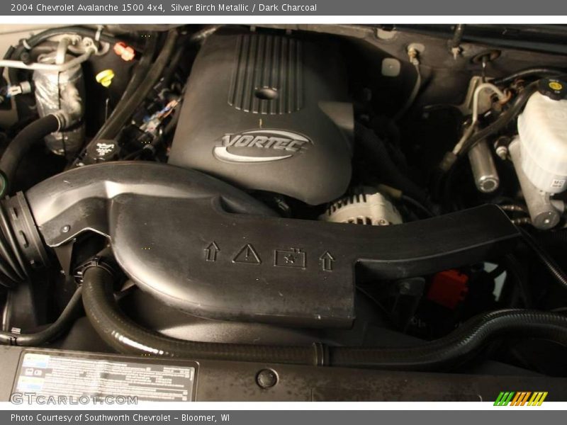 Silver Birch Metallic / Dark Charcoal 2004 Chevrolet Avalanche 1500 4x4