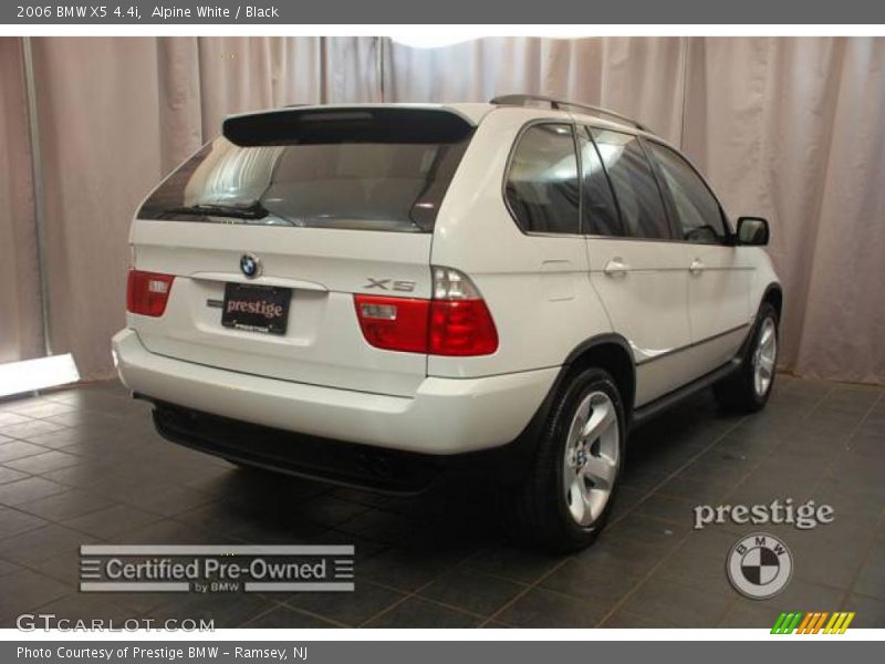 Alpine White / Black 2006 BMW X5 4.4i