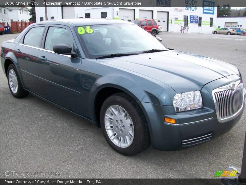 Magnesium Pearlcoat / Dark Slate Gray/Light Graystone 2006 Chrysler 300