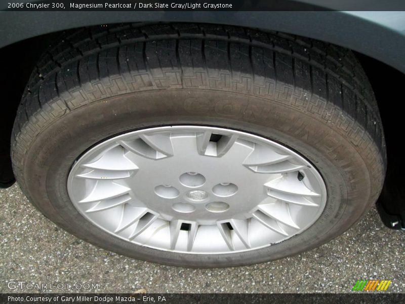 Magnesium Pearlcoat / Dark Slate Gray/Light Graystone 2006 Chrysler 300