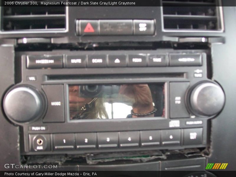 Magnesium Pearlcoat / Dark Slate Gray/Light Graystone 2006 Chrysler 300