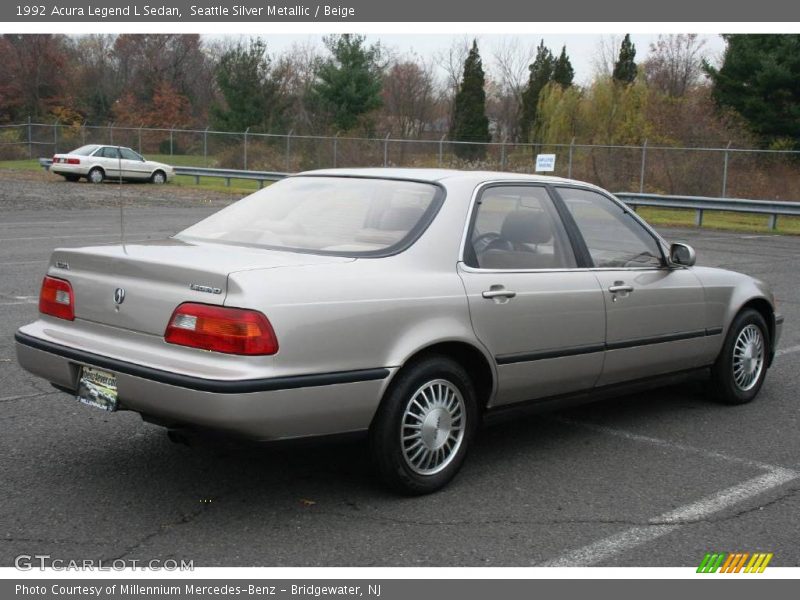 Seattle Silver Metallic / Beige 1992 Acura Legend L Sedan