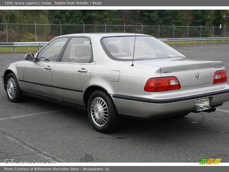 Seattle Silver Metallic / Beige 1992 Acura Legend L Sedan