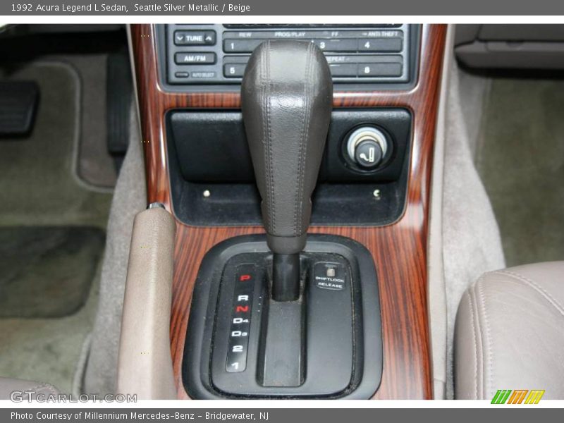 Seattle Silver Metallic / Beige 1992 Acura Legend L Sedan