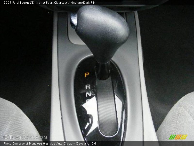 Merlot Pearl Clearcoat / Medium/Dark Flint 2005 Ford Taurus SE
