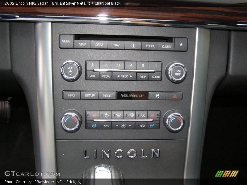 Brilliant Silver Metallic / Charcoal Black 2009 Lincoln MKS Sedan
