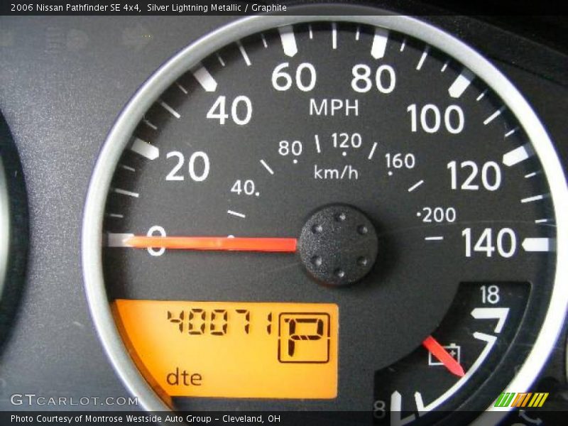 Silver Lightning Metallic / Graphite 2006 Nissan Pathfinder SE 4x4