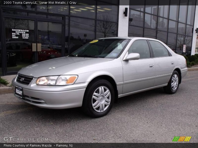 Lunar Mist Metallic / Gray 2000 Toyota Camry LE
