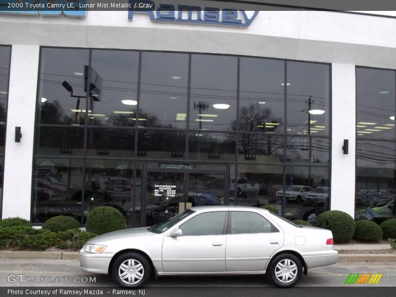 Lunar Mist Metallic / Gray 2000 Toyota Camry LE