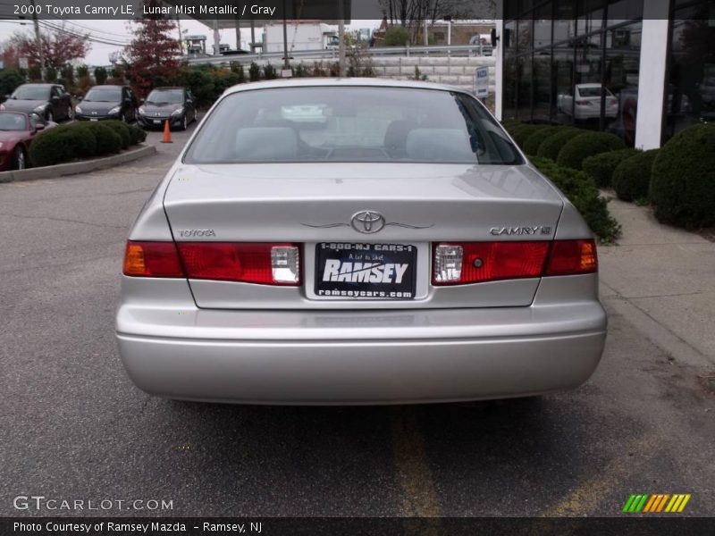 Lunar Mist Metallic / Gray 2000 Toyota Camry LE