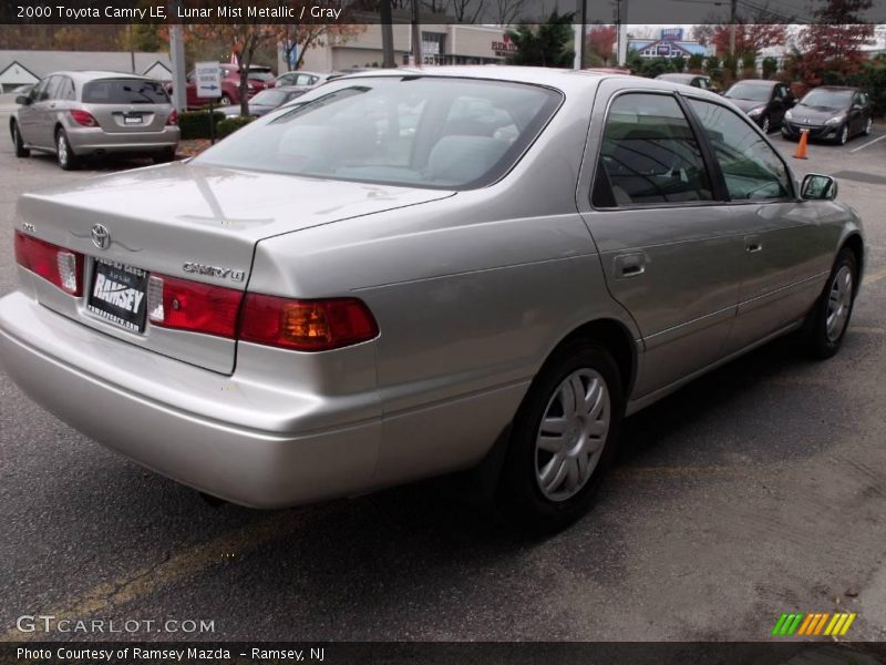 Lunar Mist Metallic / Gray 2000 Toyota Camry LE