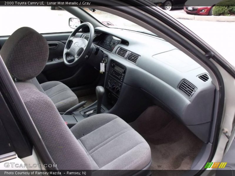 Lunar Mist Metallic / Gray 2000 Toyota Camry LE