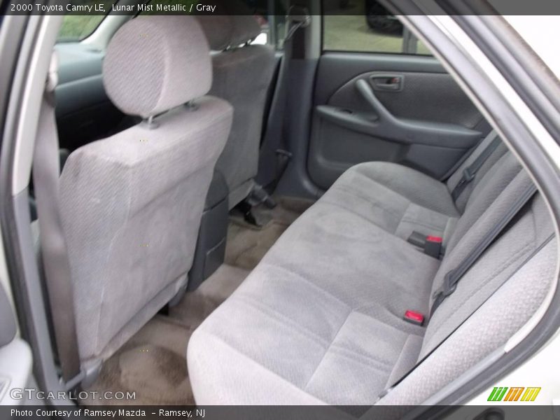 Lunar Mist Metallic / Gray 2000 Toyota Camry LE