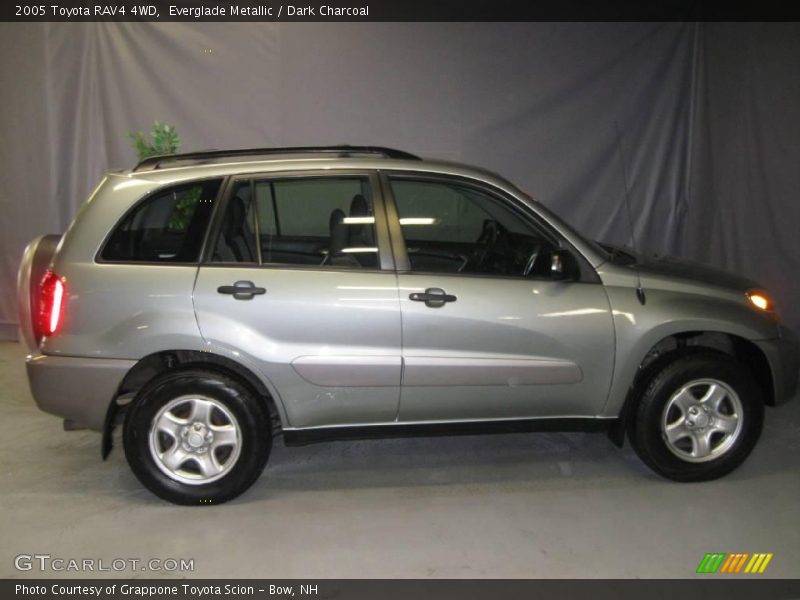 Everglade Metallic / Dark Charcoal 2005 Toyota RAV4 4WD