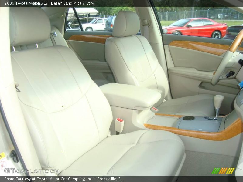 Desert Sand Mica / Ivory 2006 Toyota Avalon XLS