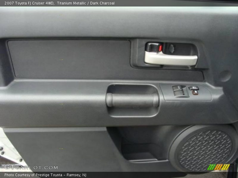 Titanium Metallic / Dark Charcoal 2007 Toyota FJ Cruiser 4WD