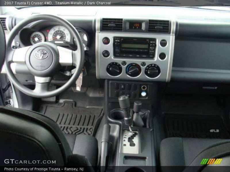 Titanium Metallic / Dark Charcoal 2007 Toyota FJ Cruiser 4WD