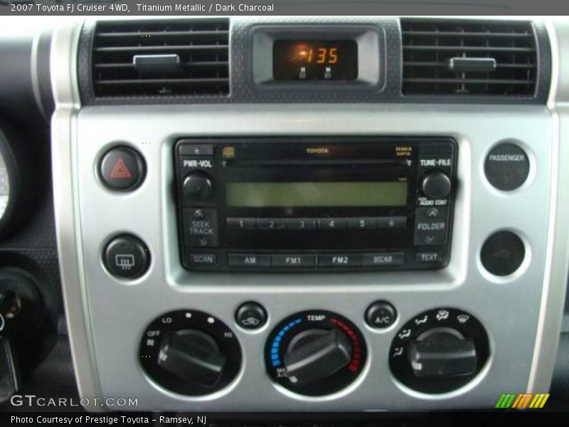 Titanium Metallic / Dark Charcoal 2007 Toyota FJ Cruiser 4WD