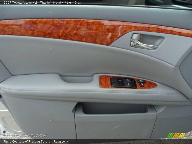 Titanium Metallic / Light Gray 2007 Toyota Avalon XLS