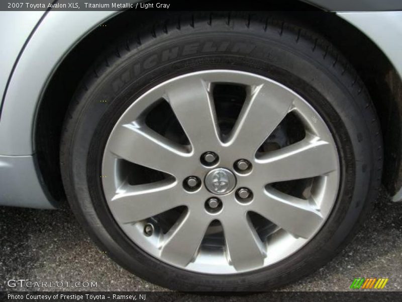 Titanium Metallic / Light Gray 2007 Toyota Avalon XLS
