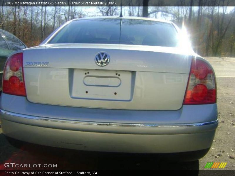 Reflex Silver Metallic / Black 2002 Volkswagen Passat GLS Sedan