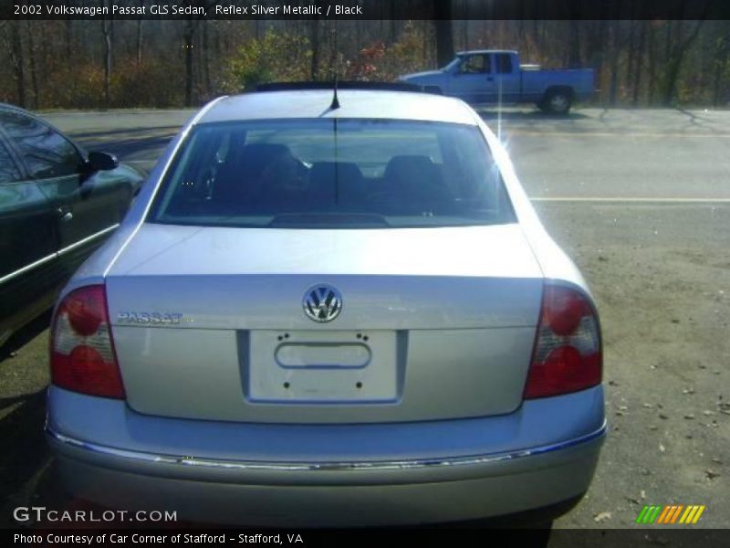 Reflex Silver Metallic / Black 2002 Volkswagen Passat GLS Sedan