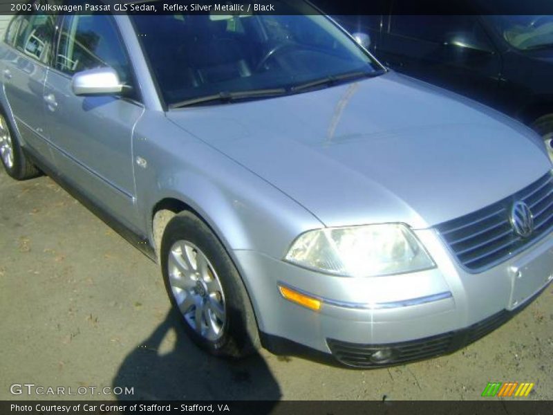 Reflex Silver Metallic / Black 2002 Volkswagen Passat GLS Sedan