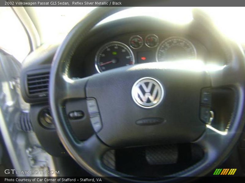 Reflex Silver Metallic / Black 2002 Volkswagen Passat GLS Sedan