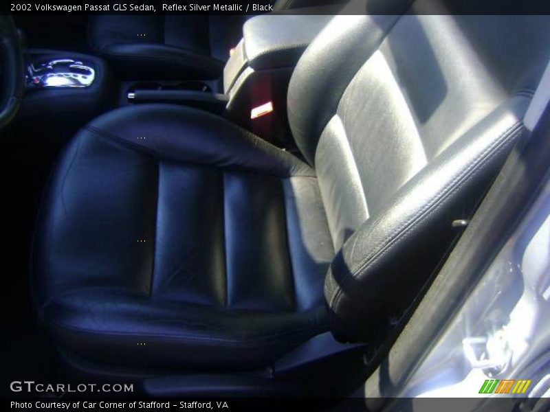 Reflex Silver Metallic / Black 2002 Volkswagen Passat GLS Sedan