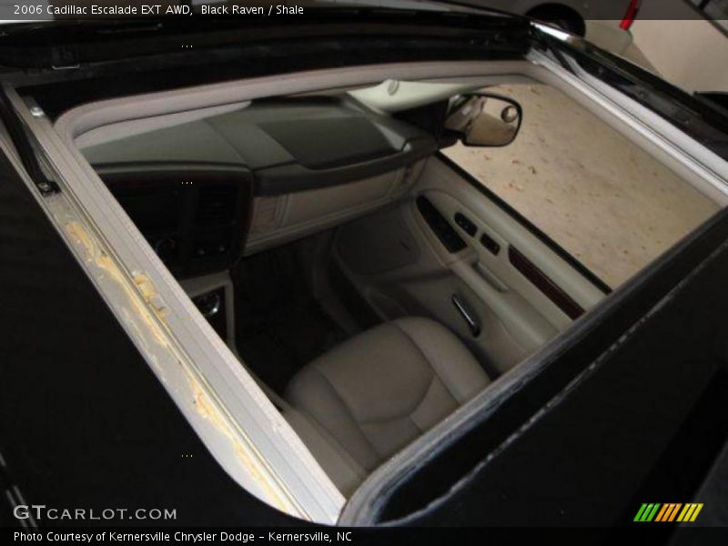 Black Raven / Shale 2006 Cadillac Escalade EXT AWD