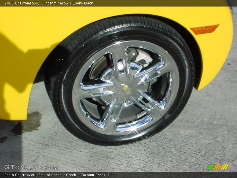 Slingshot Yellow / Ebony Black 2005 Chevrolet SSR