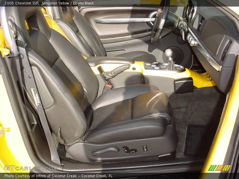 Slingshot Yellow / Ebony Black 2005 Chevrolet SSR