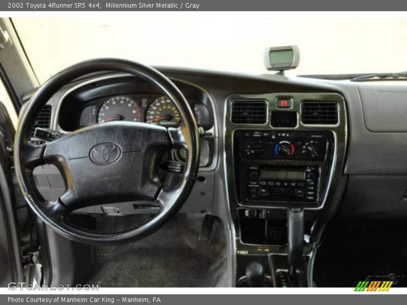 Millennium Silver Metallic / Gray 2002 Toyota 4Runner SR5 4x4