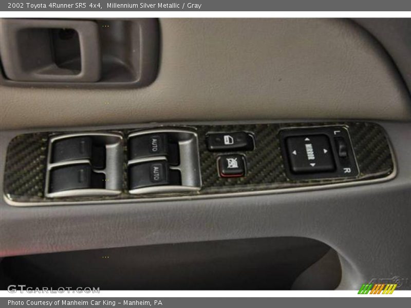 Millennium Silver Metallic / Gray 2002 Toyota 4Runner SR5 4x4