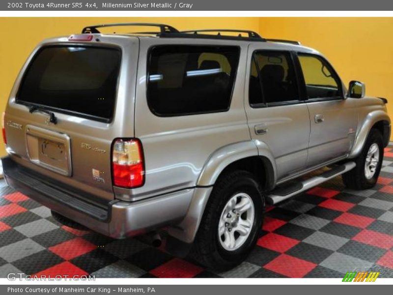 Millennium Silver Metallic / Gray 2002 Toyota 4Runner SR5 4x4