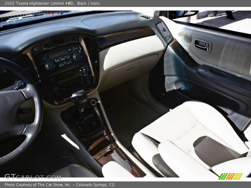 Black / Ivory 2002 Toyota Highlander Limited 4WD