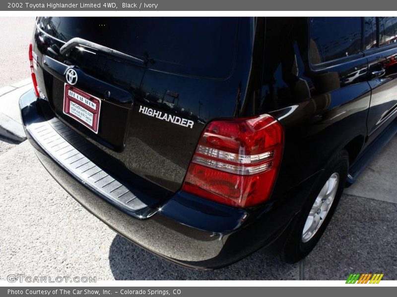 Black / Ivory 2002 Toyota Highlander Limited 4WD