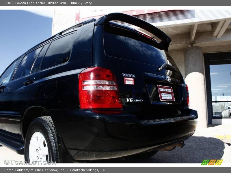 Black / Ivory 2002 Toyota Highlander Limited 4WD