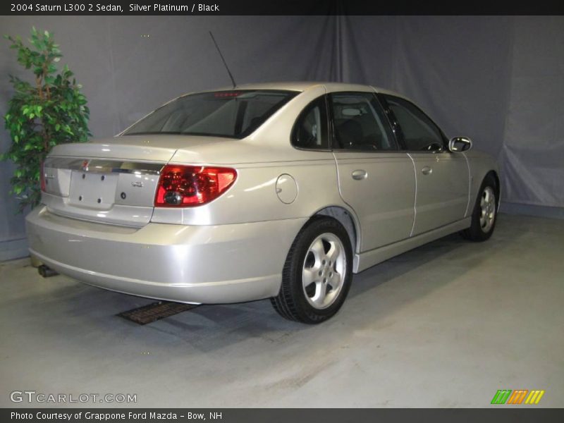 Silver Platinum / Black 2004 Saturn L300 2 Sedan