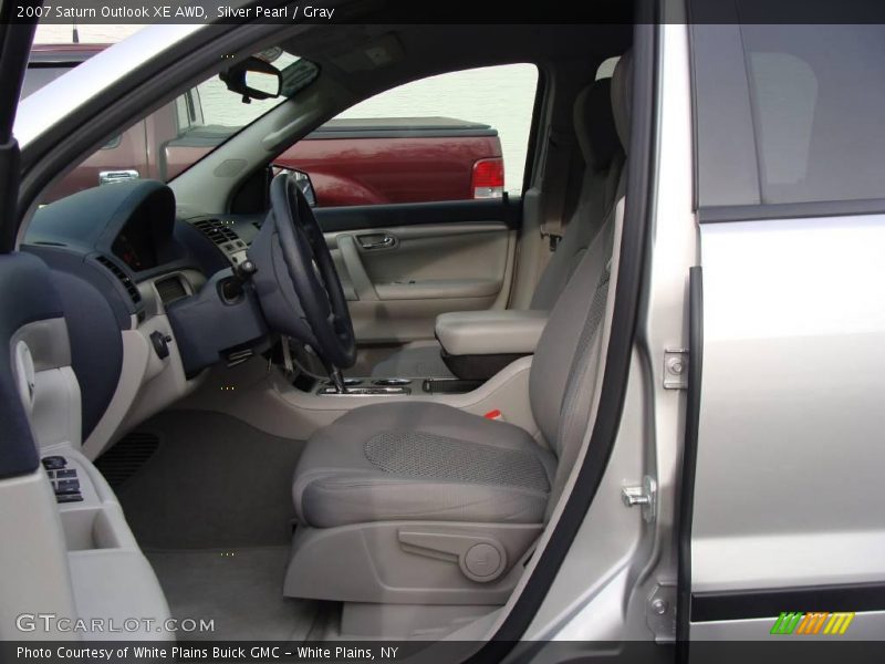 Silver Pearl / Gray 2007 Saturn Outlook XE AWD