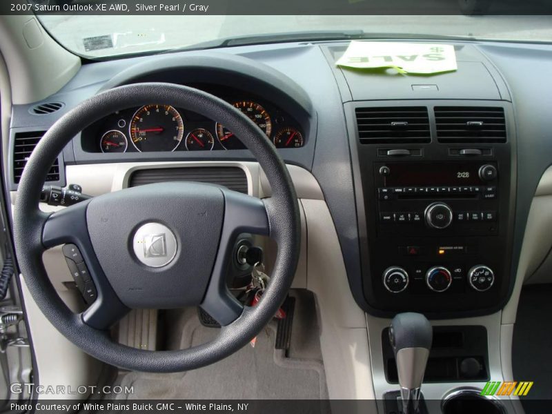 Silver Pearl / Gray 2007 Saturn Outlook XE AWD