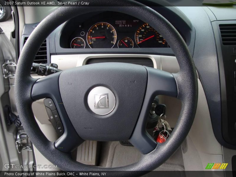Silver Pearl / Gray 2007 Saturn Outlook XE AWD