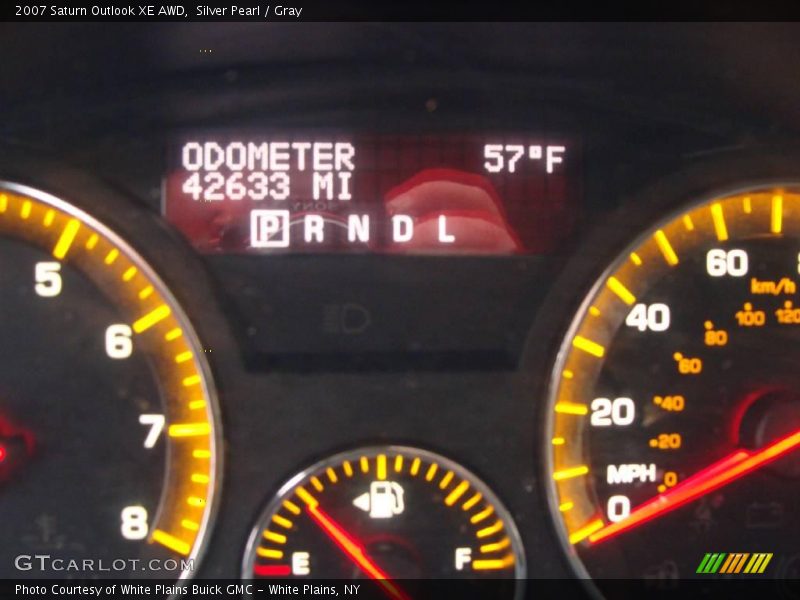 Silver Pearl / Gray 2007 Saturn Outlook XE AWD