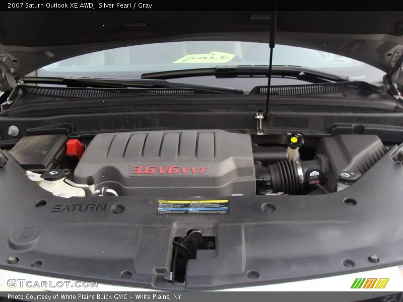 Silver Pearl / Gray 2007 Saturn Outlook XE AWD