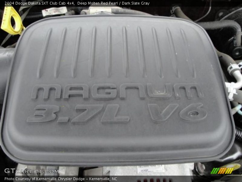 Deep Molten Red Pearl / Dark Slate Gray 2004 Dodge Dakota SXT Club Cab 4x4
