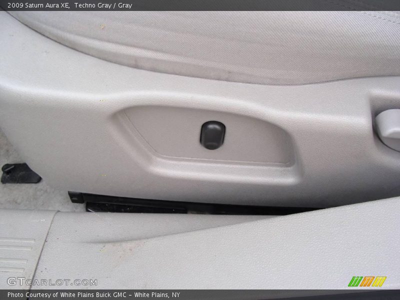 Techno Gray / Gray 2009 Saturn Aura XE