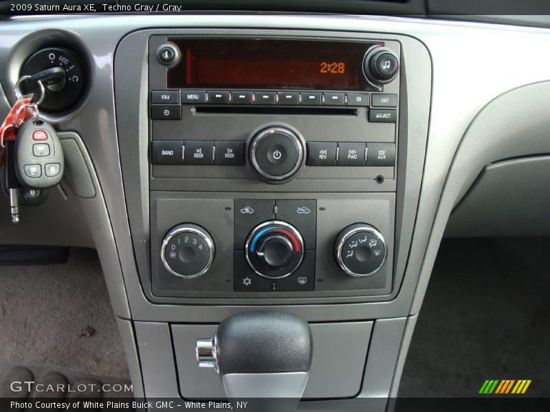 Techno Gray / Gray 2009 Saturn Aura XE