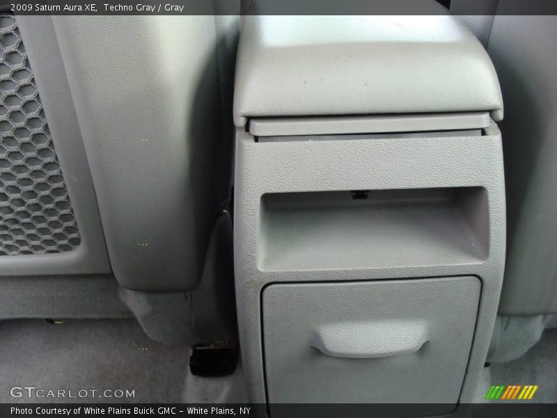 Techno Gray / Gray 2009 Saturn Aura XE